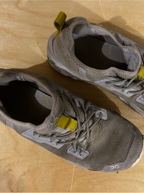 Kids Gray Sneakers with Yellow Pull Tab